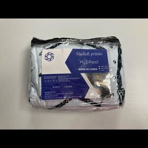 HypRest, Duvet Cover King 20X36    2 pieces New without tags‎